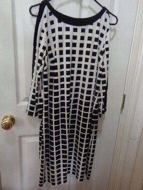 Dress Barn Woman's Dress Black Cream Geometric Squares Size 16